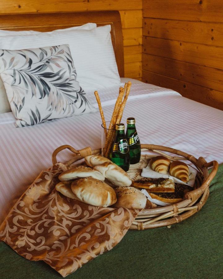 Mountain Breeze Lodge & Resort Al Salt Exteriör bild