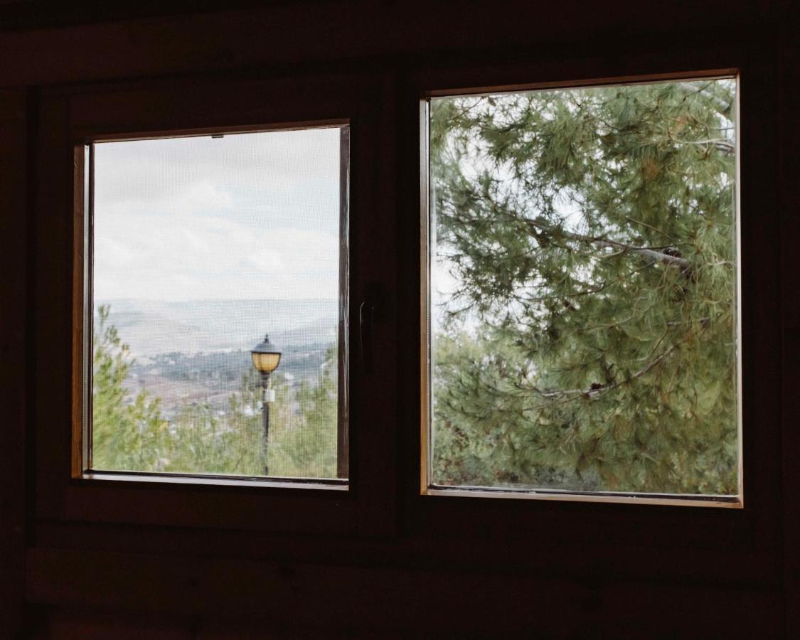 Mountain Breeze Lodge & Resort Al Salt Exteriör bild