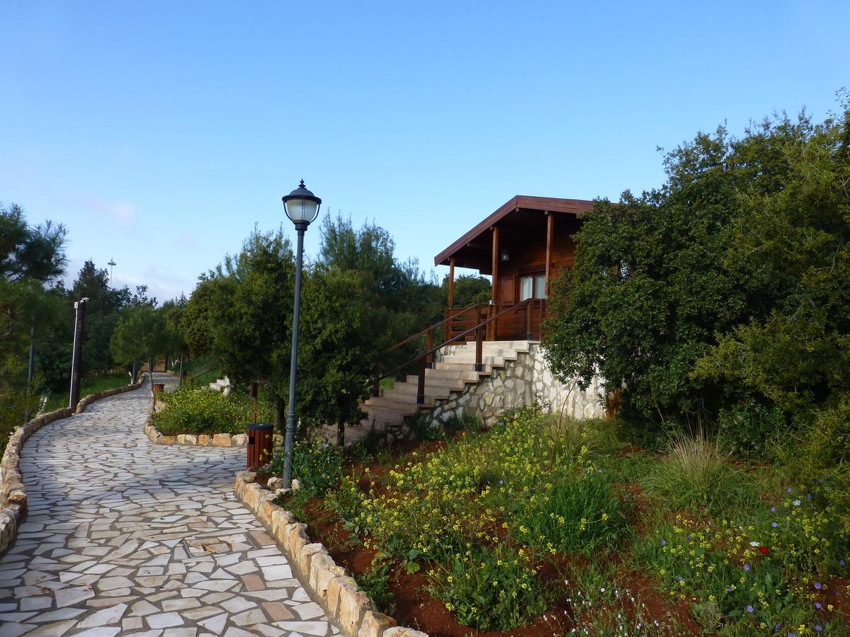 Mountain Breeze Lodge & Resort Al Salt Exteriör bild