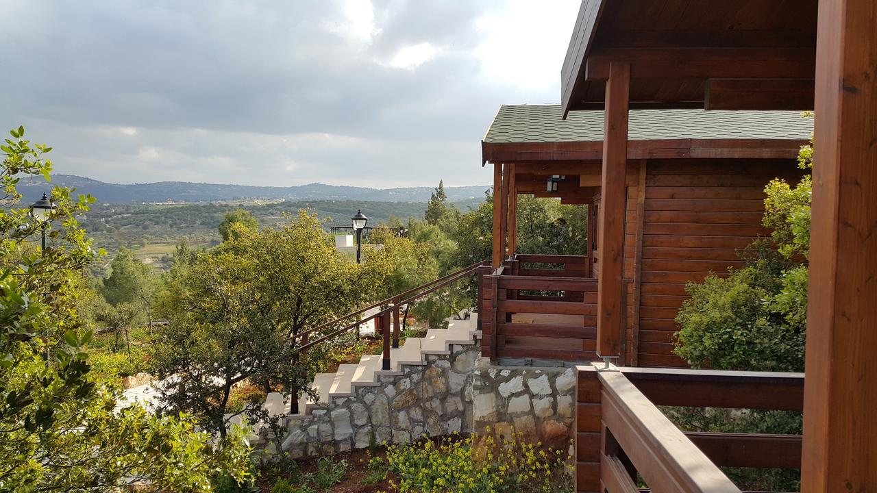 Mountain Breeze Lodge & Resort Al Salt Exteriör bild