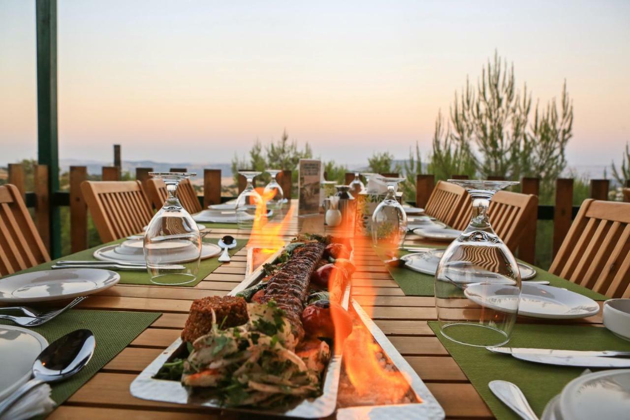 Mountain Breeze Lodge & Resort Al Salt Exteriör bild